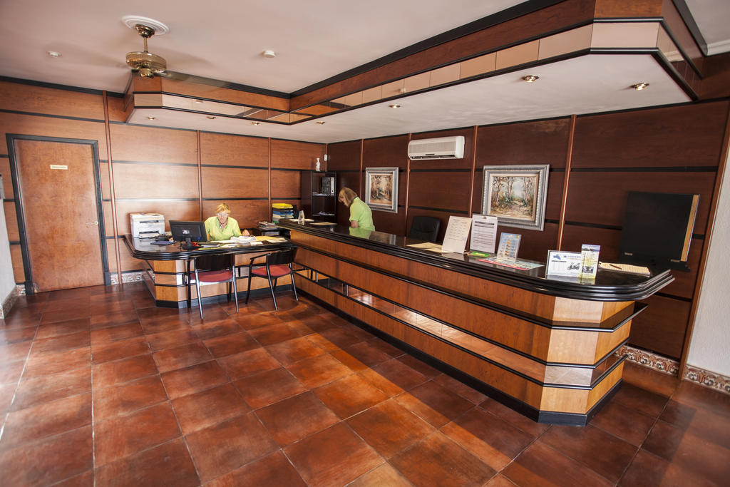 Bahia Park Otel Cala En Porter  Dış mekan fotoğraf